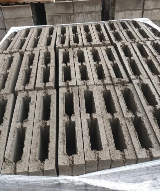 Перегородочный пустотелый пескоцементный камень 90