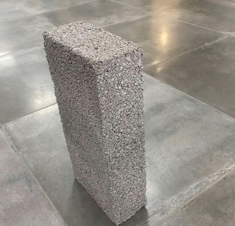 Перегородочный полнотелый керамзитобетонный блок 90