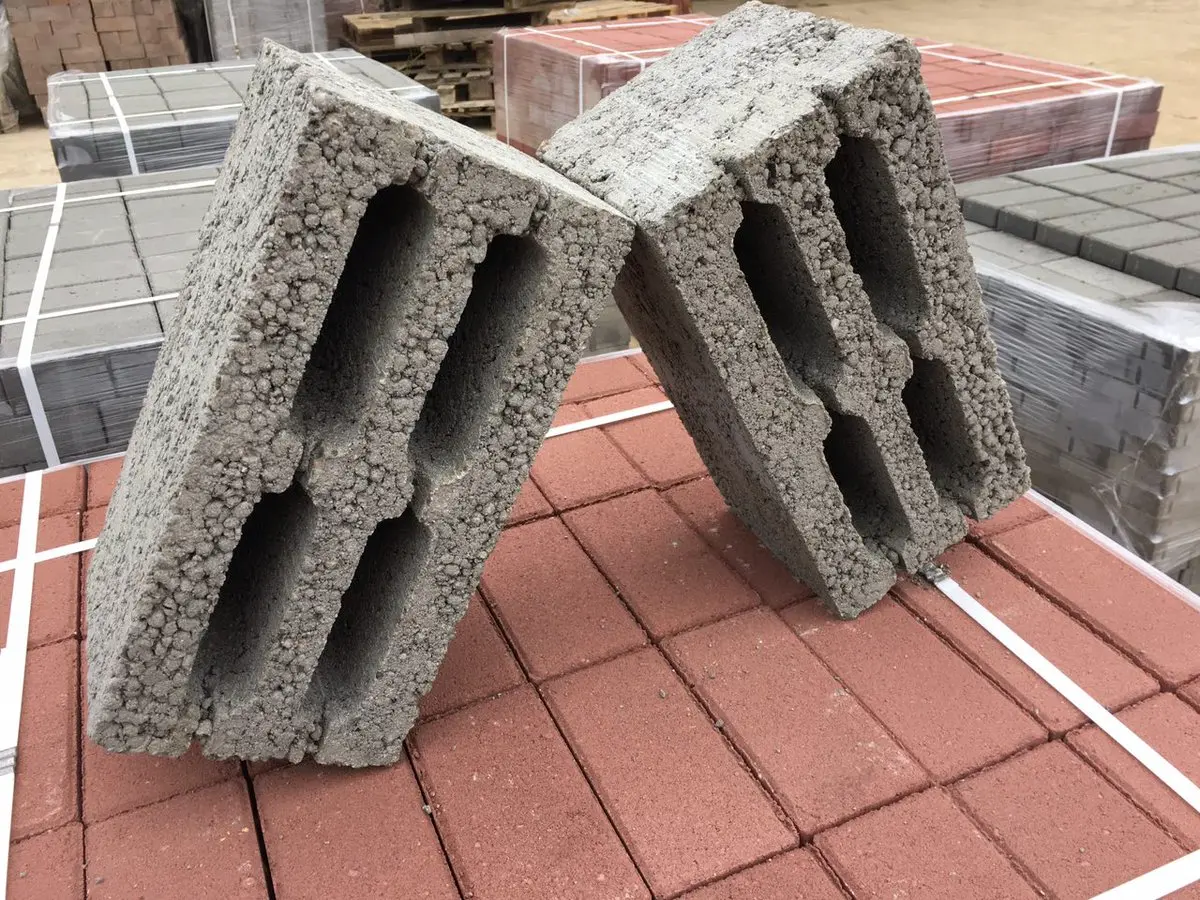 Керамзитобетонный блок пустотелый